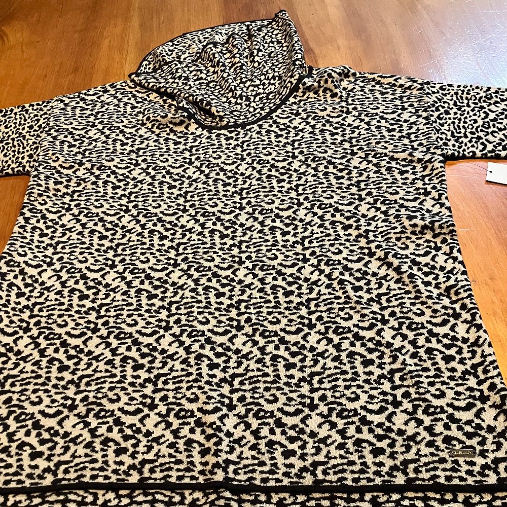 CAVIN KLEIN LONG SLEEVE SWEATER